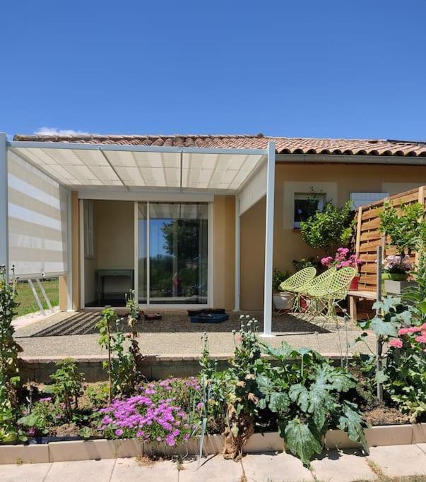 Grande Maison Avec Vue Sur Le Lac Saramon Exteriér fotografie